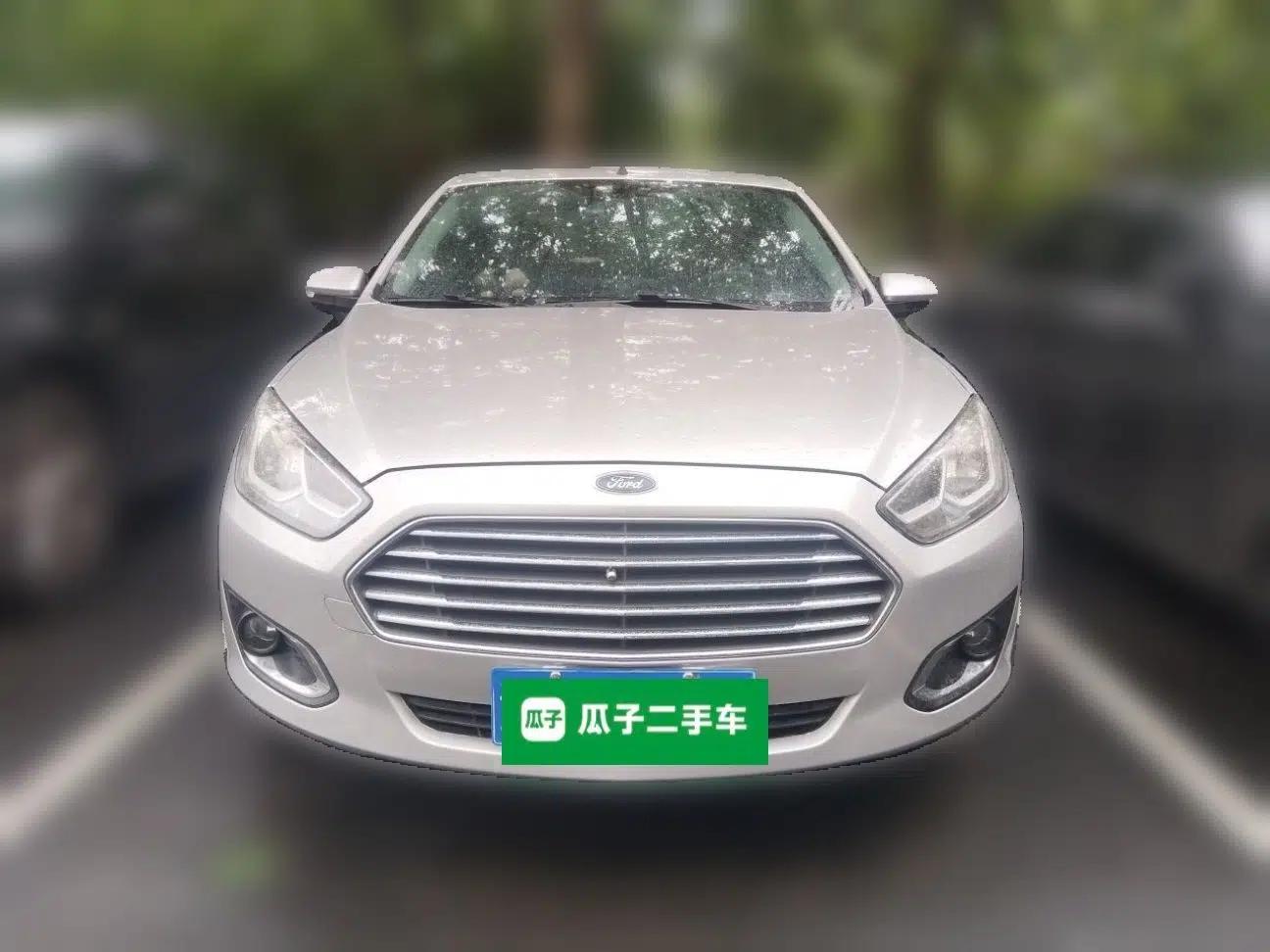 Ford Escort 2017 Happiness Edition 1.5L Automatic Fashion Version — миниатюра 2