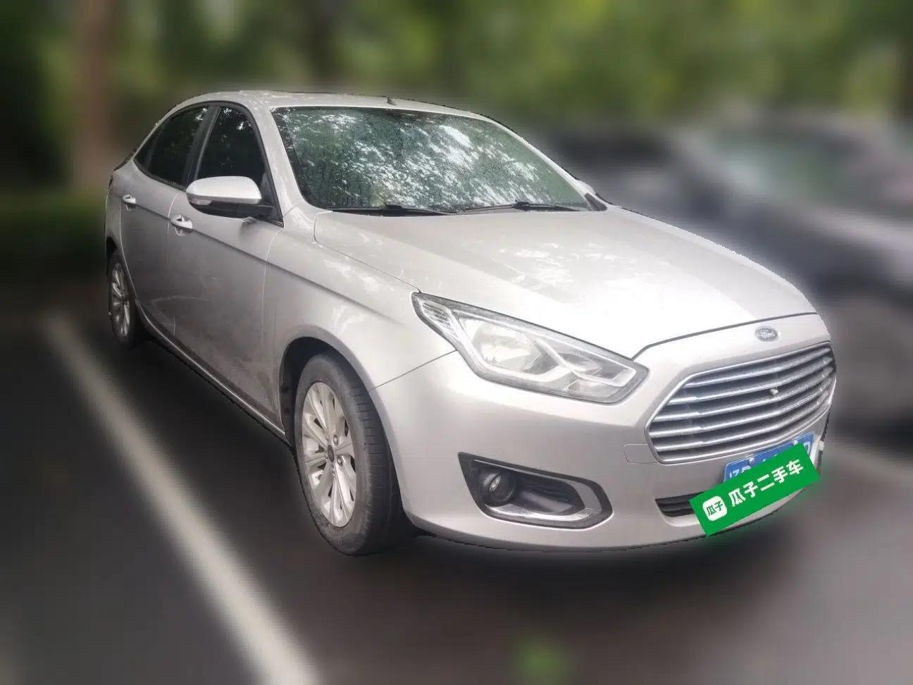 Ford Escort 2017 Happiness Edition 1.5L Automatic Fashion Version — миниатюра 3