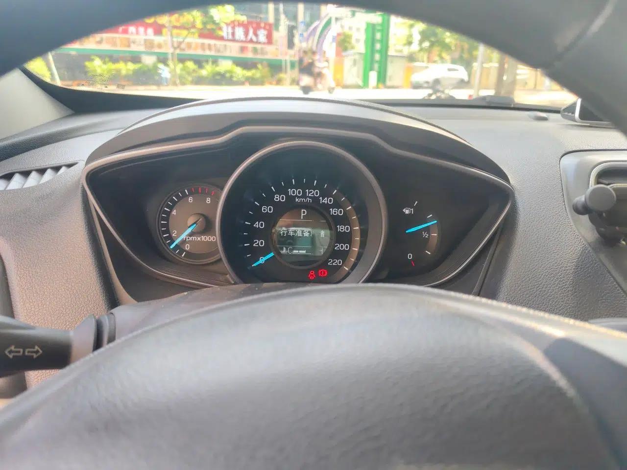 Ford Escort 2019 1.5L Automatic ZhiXiang Model — миниатюра 11