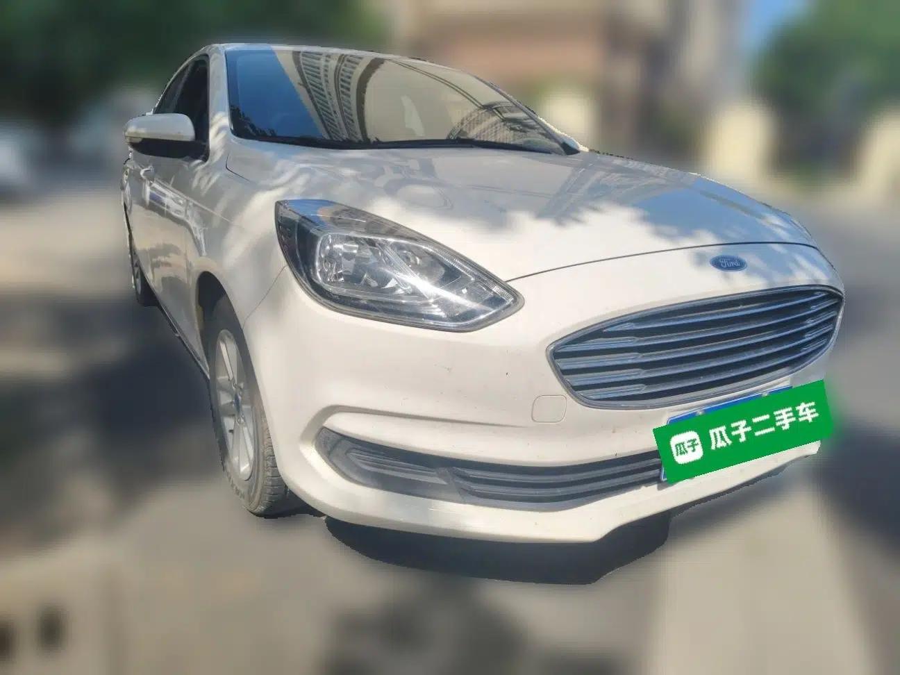 Ford Escort 2019 1.5L Automatic ZhiXiang Model — миниатюра 3