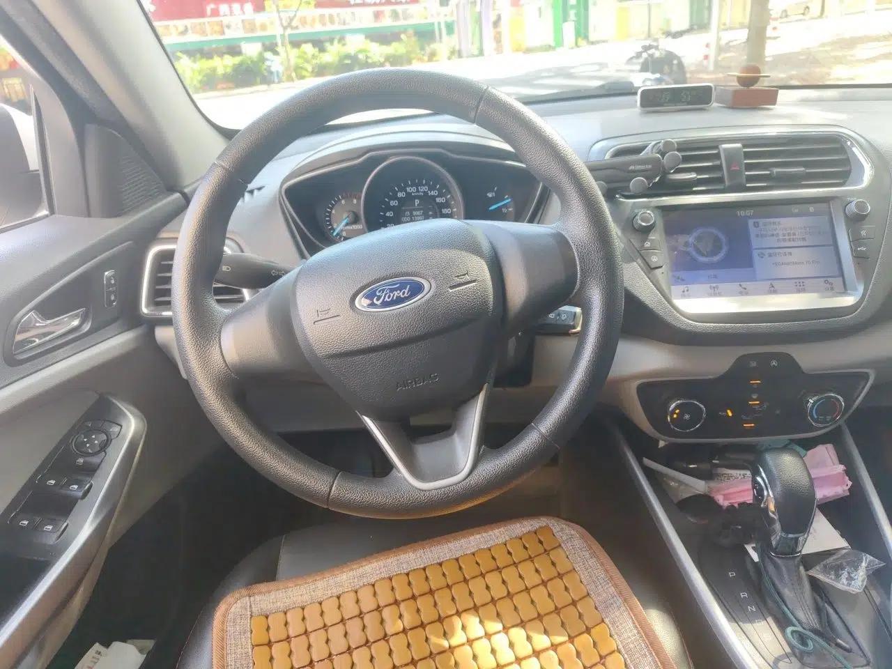 Ford Escort 2019 1.5L Automatic ZhiXiang Model — миниатюра 10