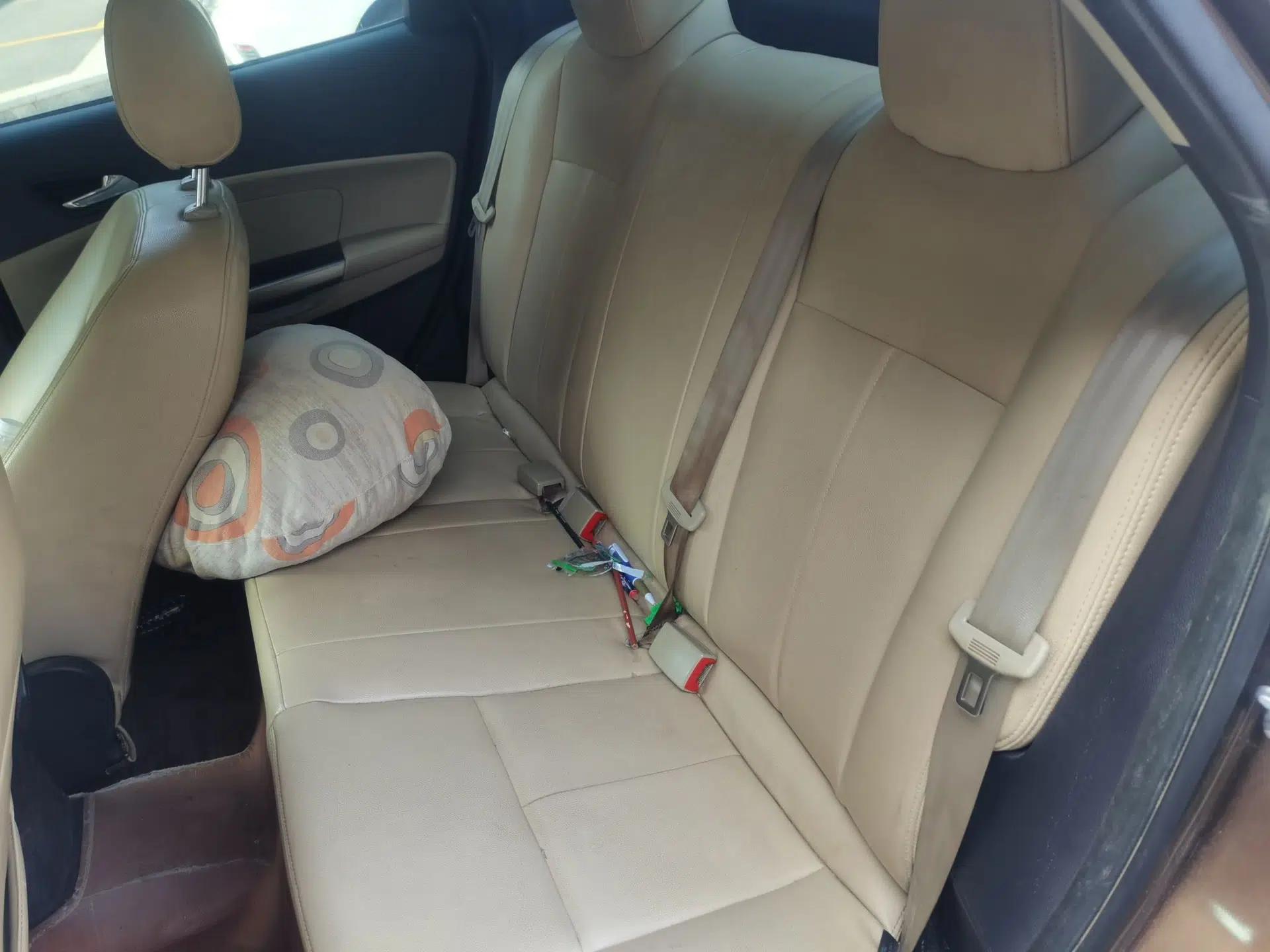 Ford Escort 2015 1.5L Manual Comfort Model — миниатюра 17