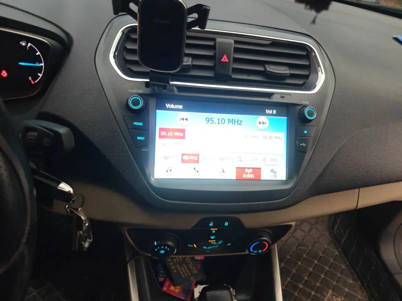 Ford Escort 2017 Revised Version 1.5L Automatic Comfort Edition — миниатюра 13