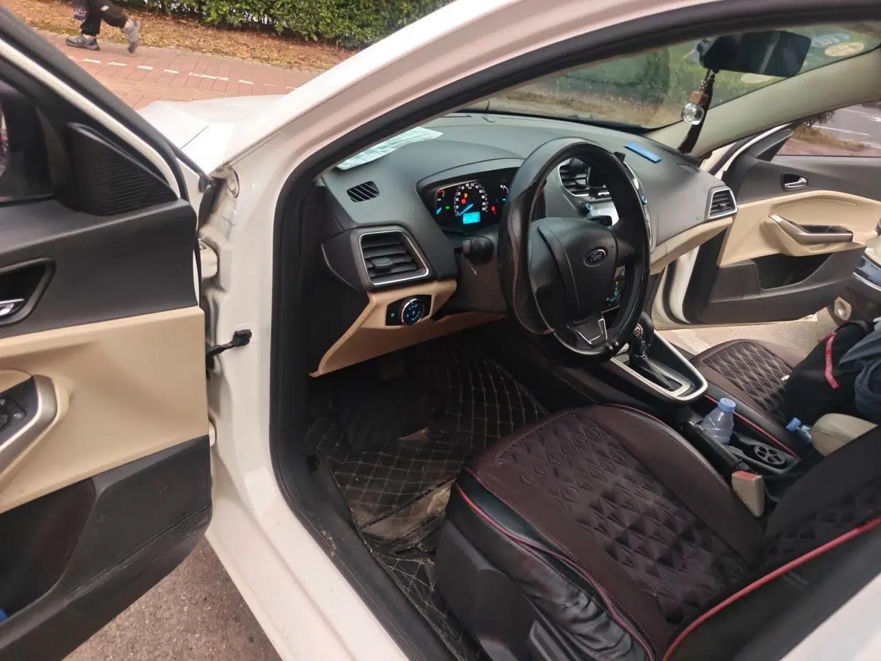Ford Escort 2017 Revised Version 1.5L Automatic Comfort Edition — миниатюра 16