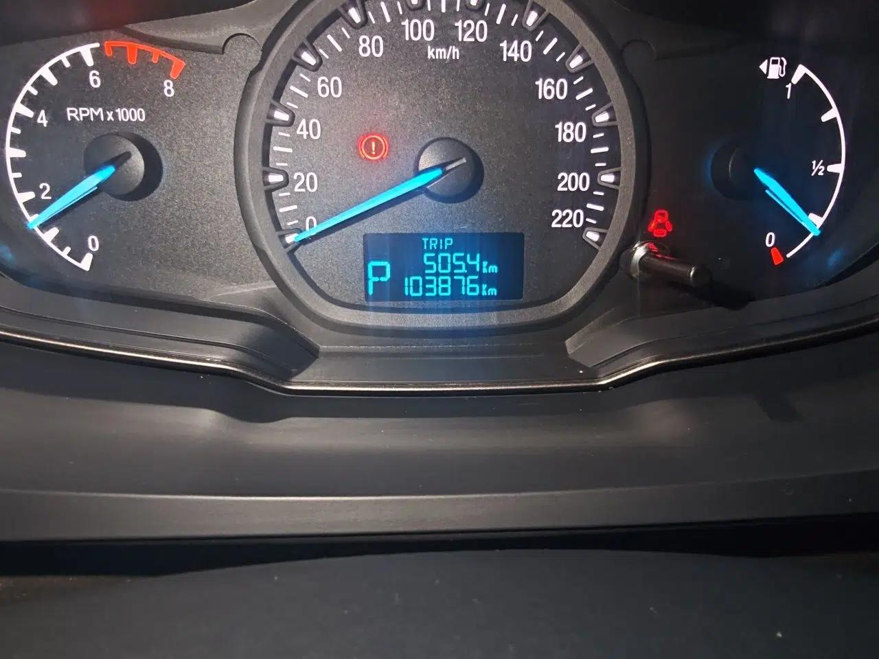 Ford Escort 2015 1.5L Automatic Comfort Edition — миниатюра 12