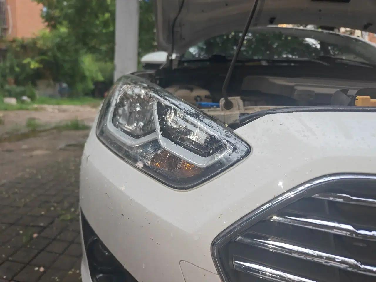 Ford Escort 2015 1.5L Automatic Comfort Edition — миниатюра 7