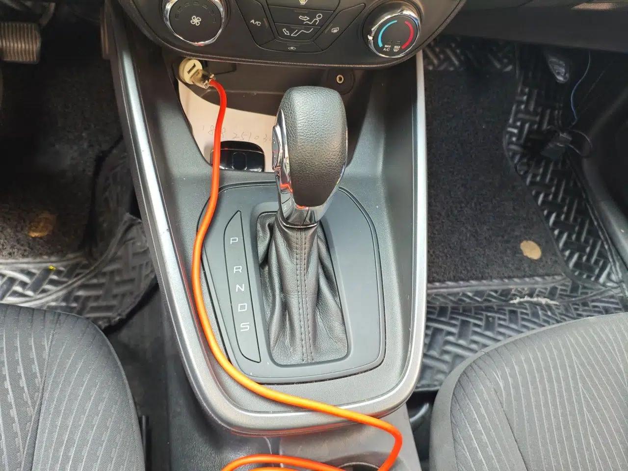 Ford Escort 2019 Revised 1.5L Automatic ZhiXiang Version (Tire Pressure Monitoring) China VI Standard — миниатюра 14