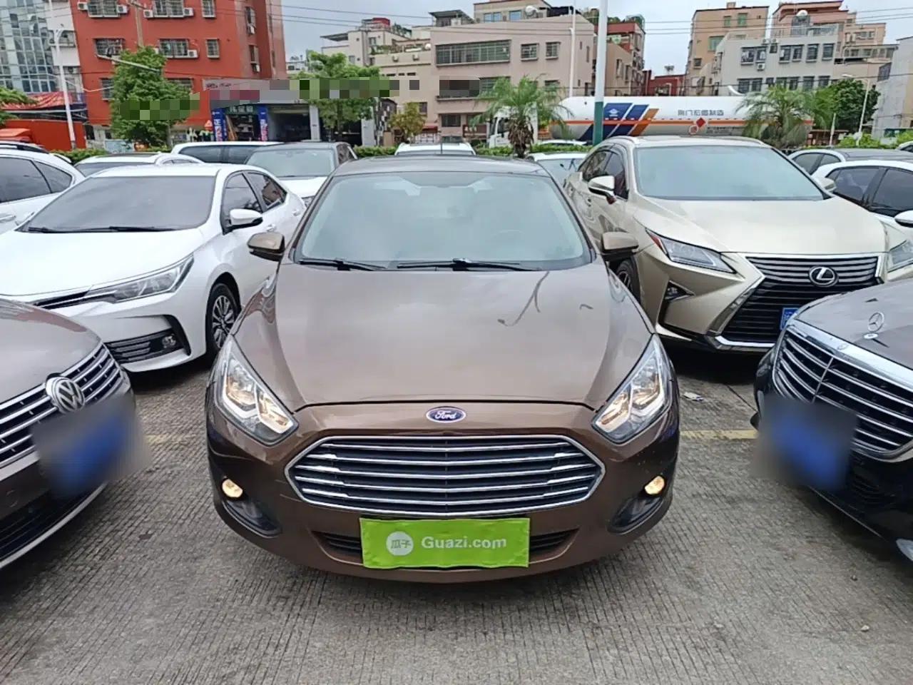 Ford Escort 2017 Happiness Edition 1.5L Automatic Fashion Version — миниатюра 2