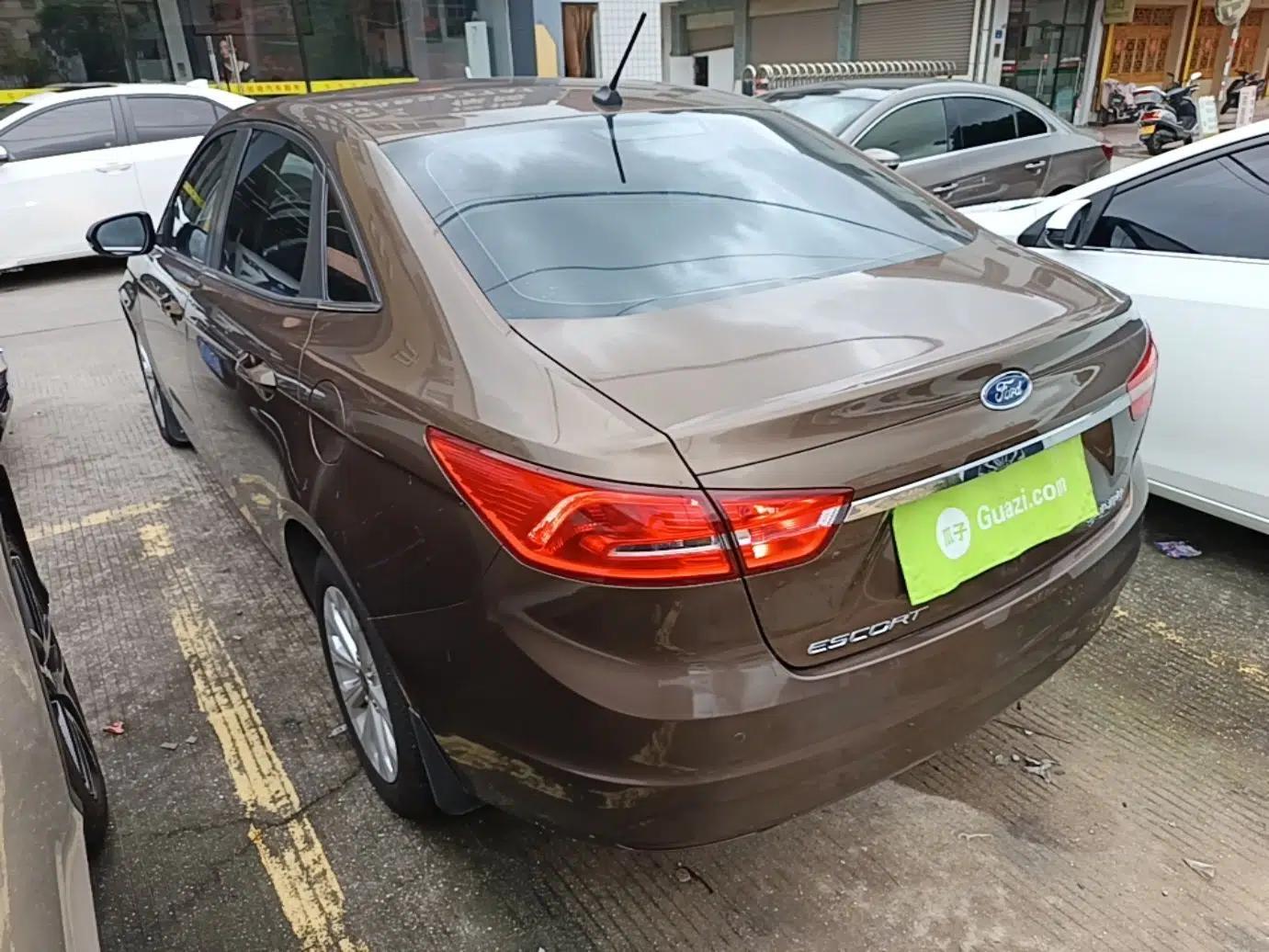 Ford Escort 2017 Happiness Edition 1.5L Automatic Fashion Version — миниатюра 4