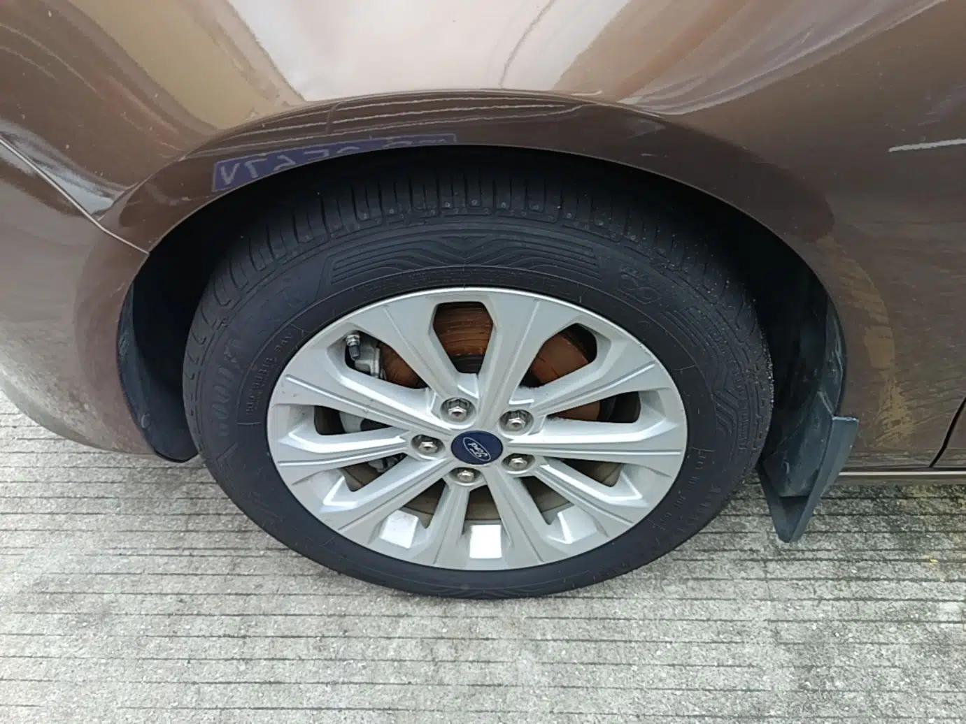 Ford Escort 2017 Happiness Edition 1.5L Automatic Fashion Version — миниатюра 10