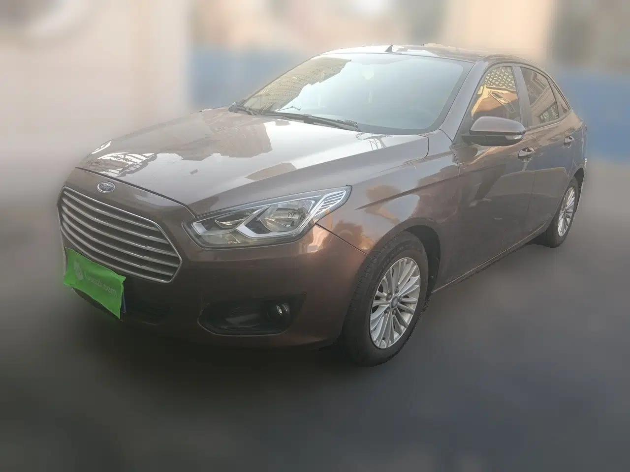 Ford Escort 2015 1.5L Automatic Comfort Edition — миниатюра 1