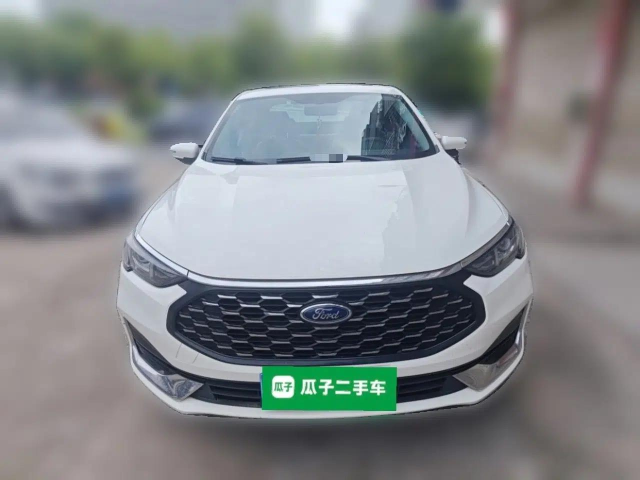 Ford Escort 2021 1.5L Automatic Diamond Edition — миниатюра 2