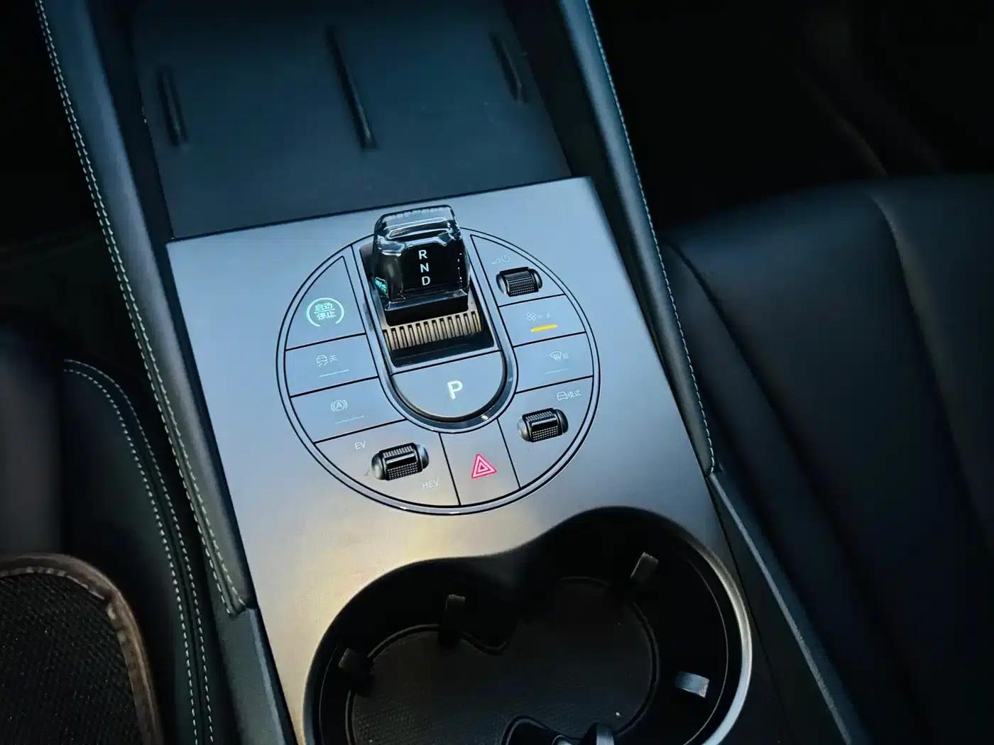 Seal 06 2024 DM-i 80KM Luxury — миниатюра 8