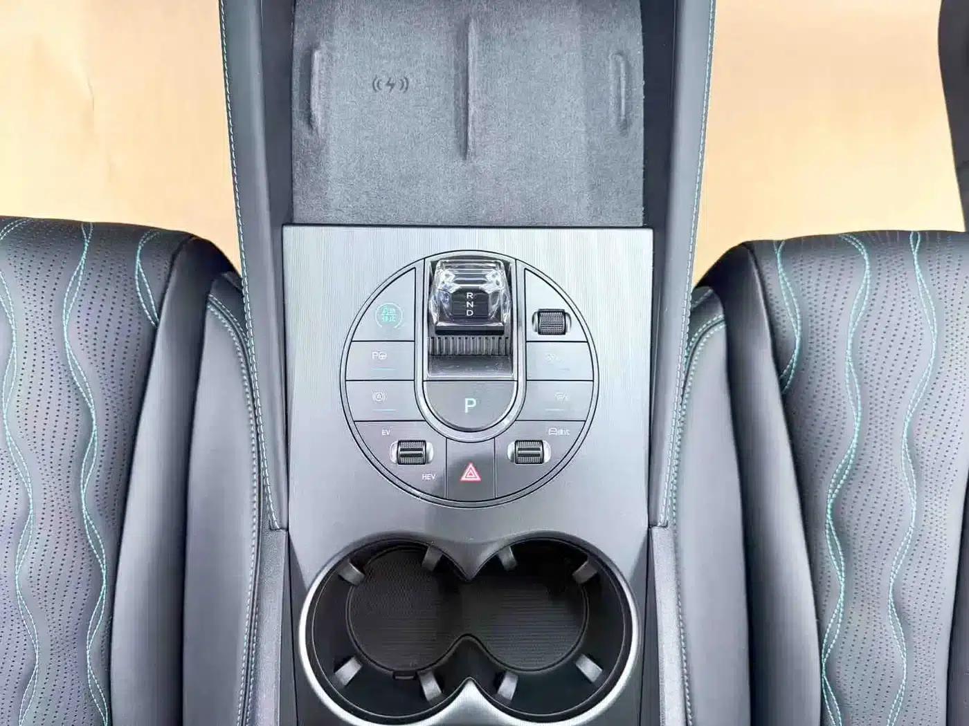 Seal 06 2025 DM-i Intelligent Driving Edition 120KM Flagship Model — миниатюра 18