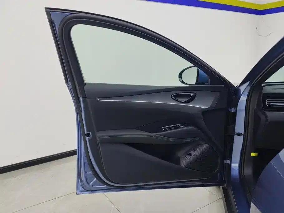 Seal 06 2024 DM-i 80KM Premium — миниатюра 7