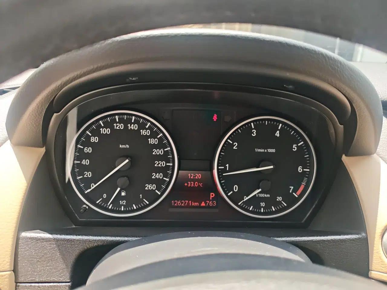 BMW X1 2010 sDrive18i Luxury Model — миниатюра 11