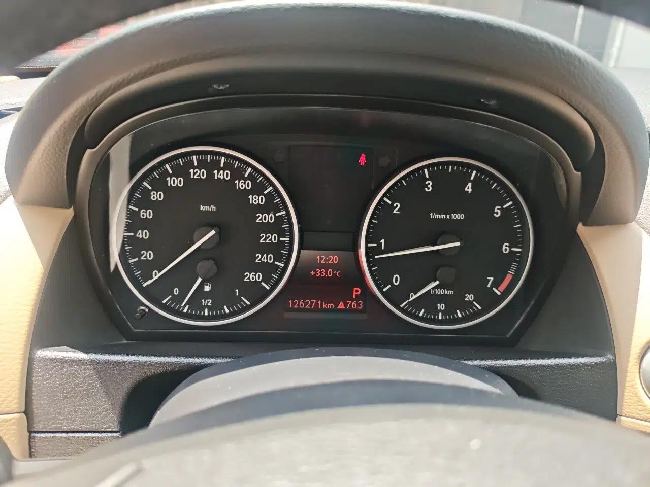BMW X1 2010 sDrive18i Luxury Model — миниатюра 12