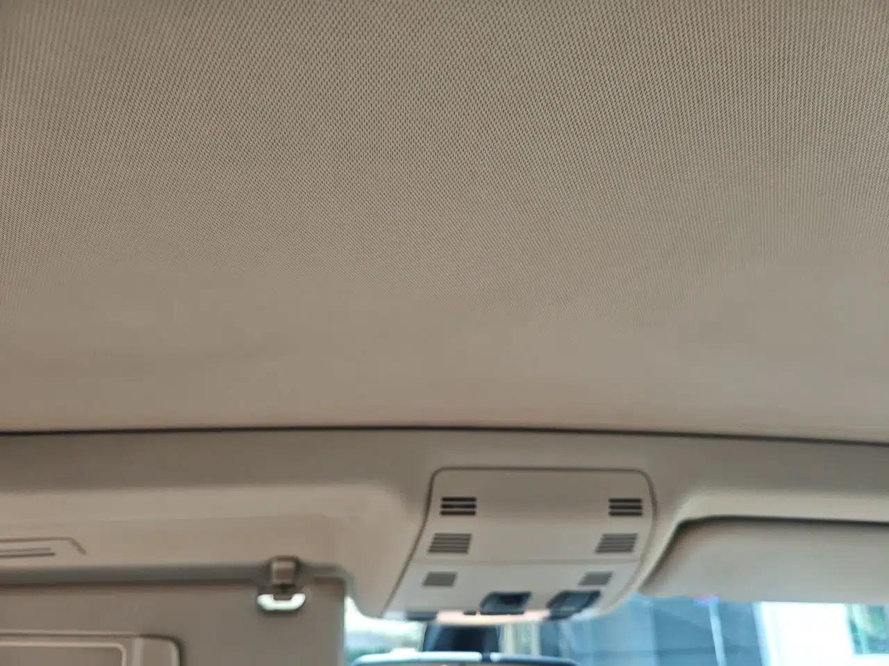 BMW X1 2010 sDrive18i Luxury Model — миниатюра 18