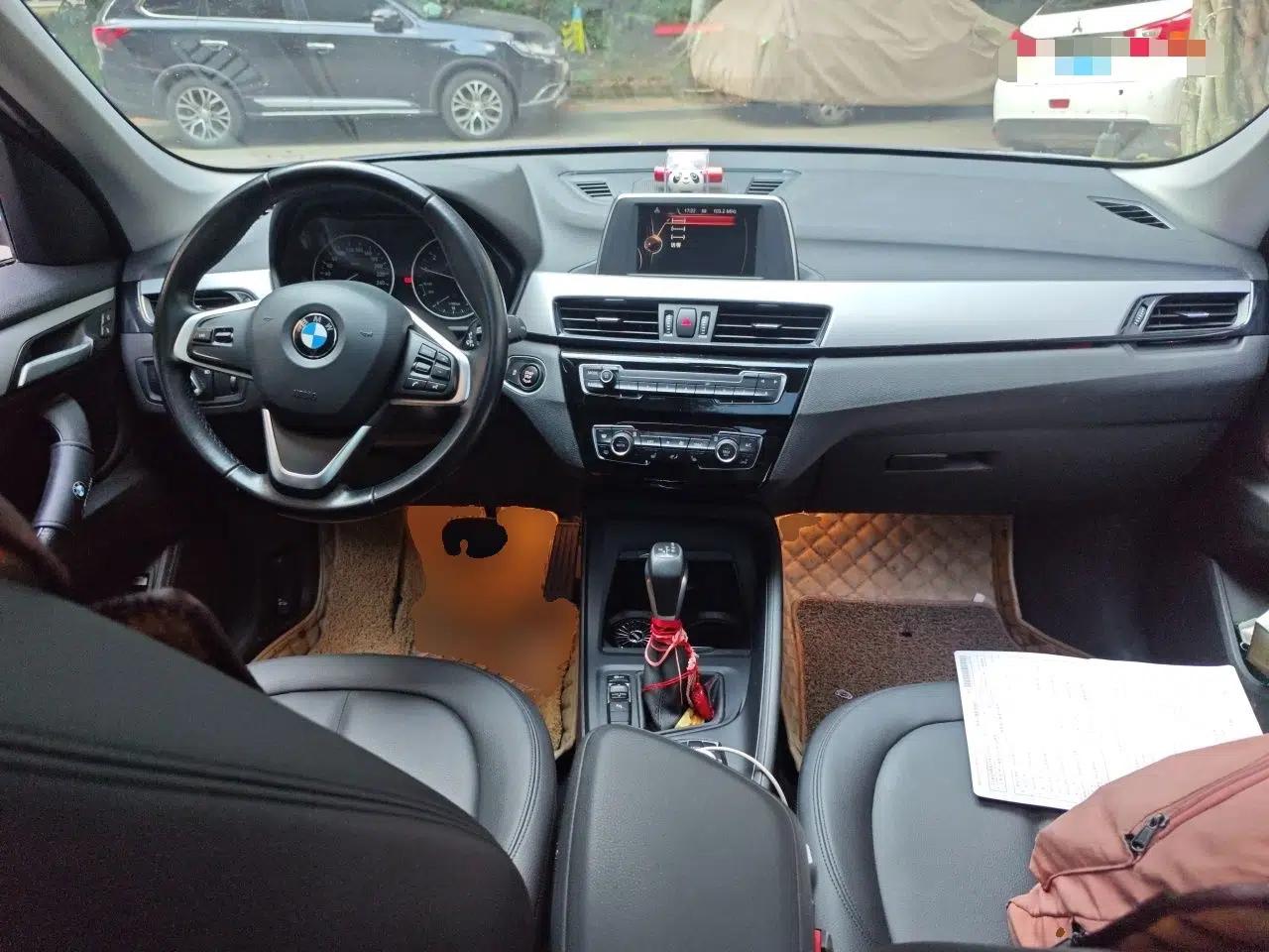 BMW X1 2016 sDrive18Li Premium Edition — миниатюра 9