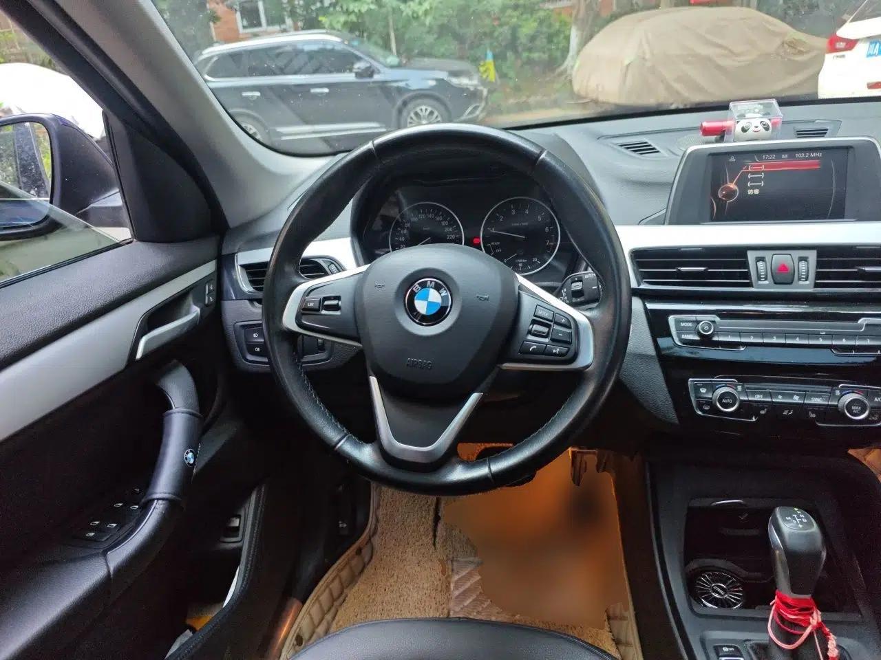 BMW X1 2016 sDrive18Li Premium Edition — миниатюра 10