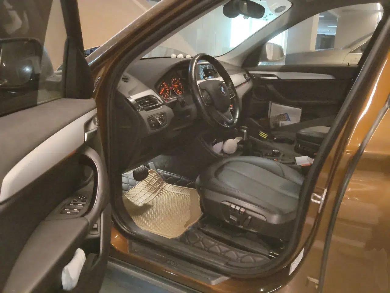 BMW X1 2016 sDrive18Li Premium Edition — миниатюра 20