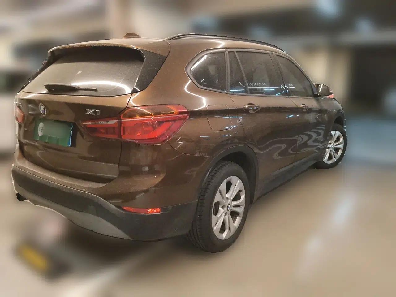BMW X1 2016 sDrive18Li Premium Edition — миниатюра 6