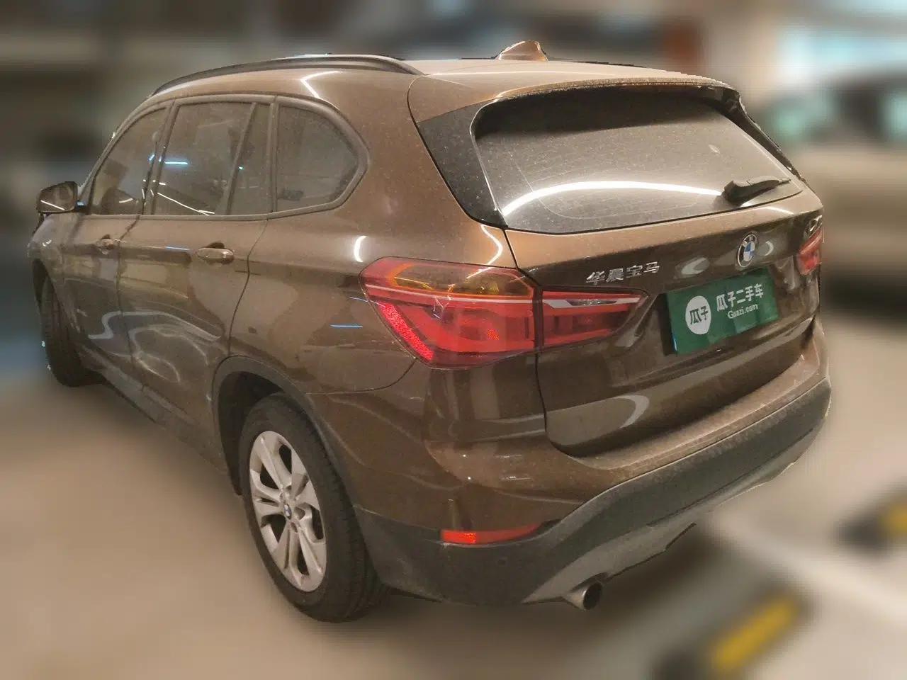 BMW X1 2016 sDrive18Li Premium Edition — миниатюра 10