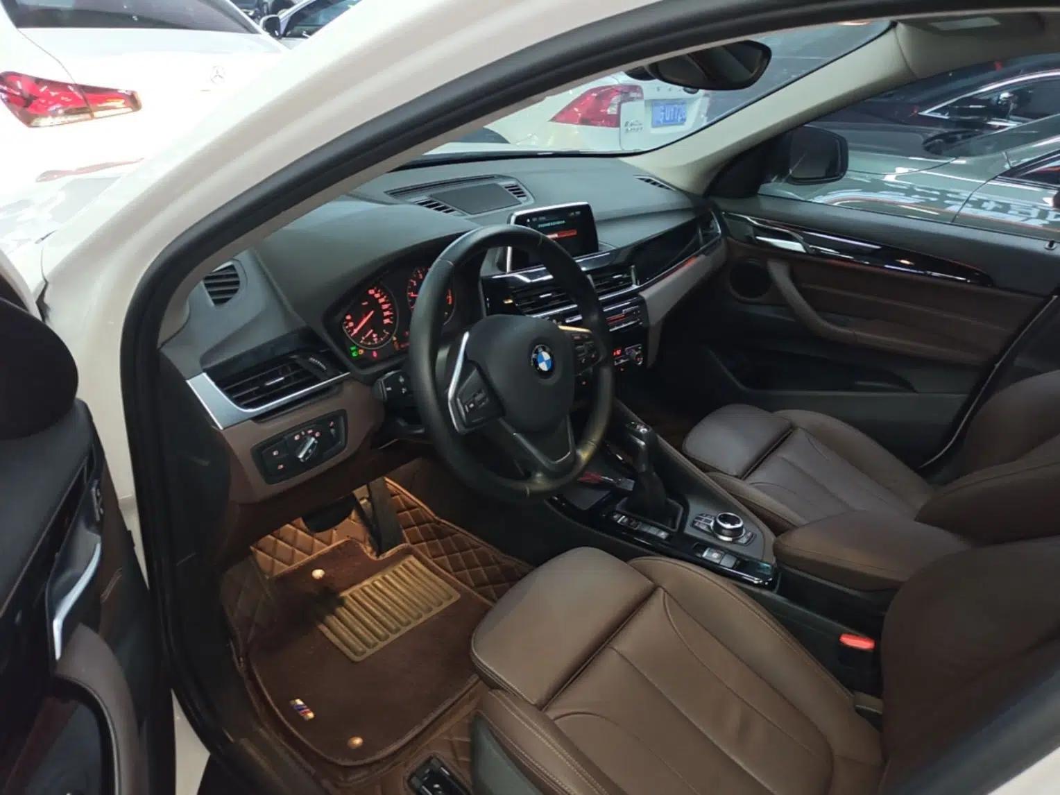 BMW X1 2018 xDrive20Li Luxury Edition — миниатюра 18