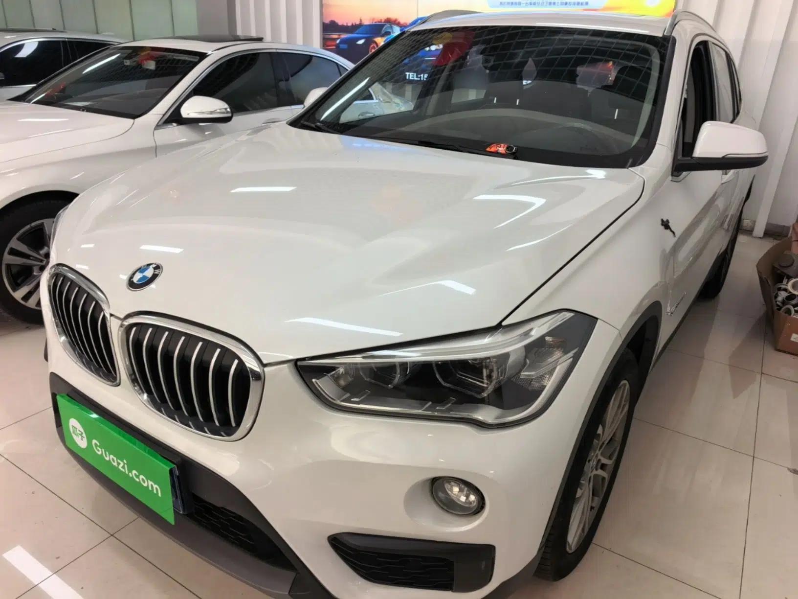 BMW X1 2018 sDrive20Li Leading Model — миниатюра 1