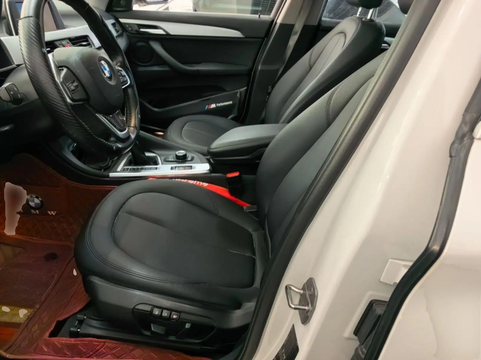 BMW X1 2018 sDrive20Li Leading Model — миниатюра 22