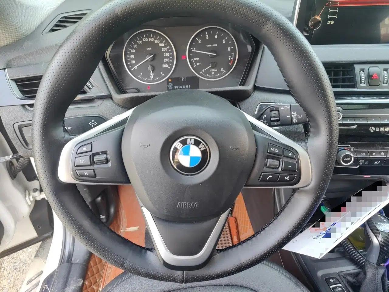 BMW X1 2016 sDrive18Li Fashion Model — миниатюра 10