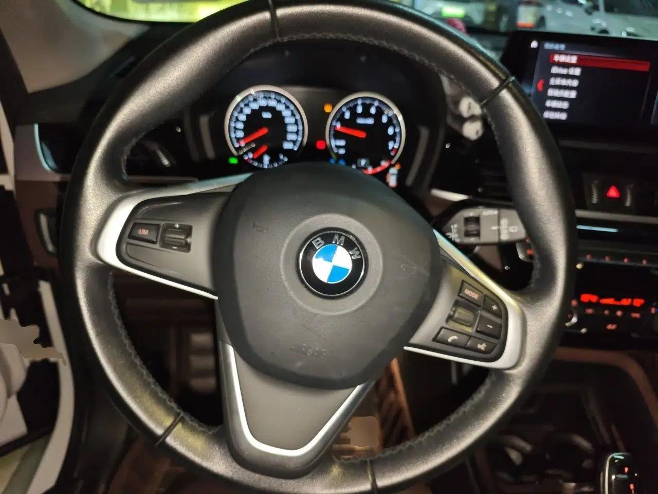 BMW X1 2020 sDrive25Li Leading Model — миниатюра 10