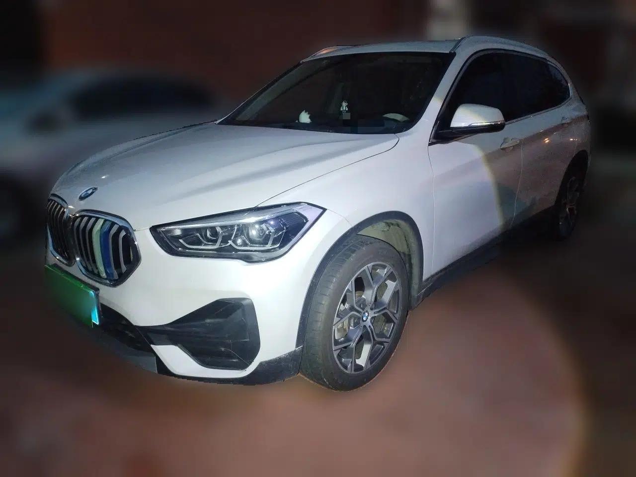 BMW X1 2020 sDrive25Li Leading Model — миниатюра 1
