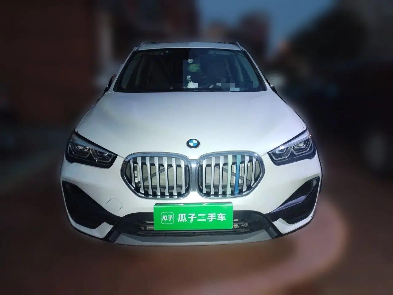 BMW X1 2020 sDrive25Li Leading Model — миниатюра 2