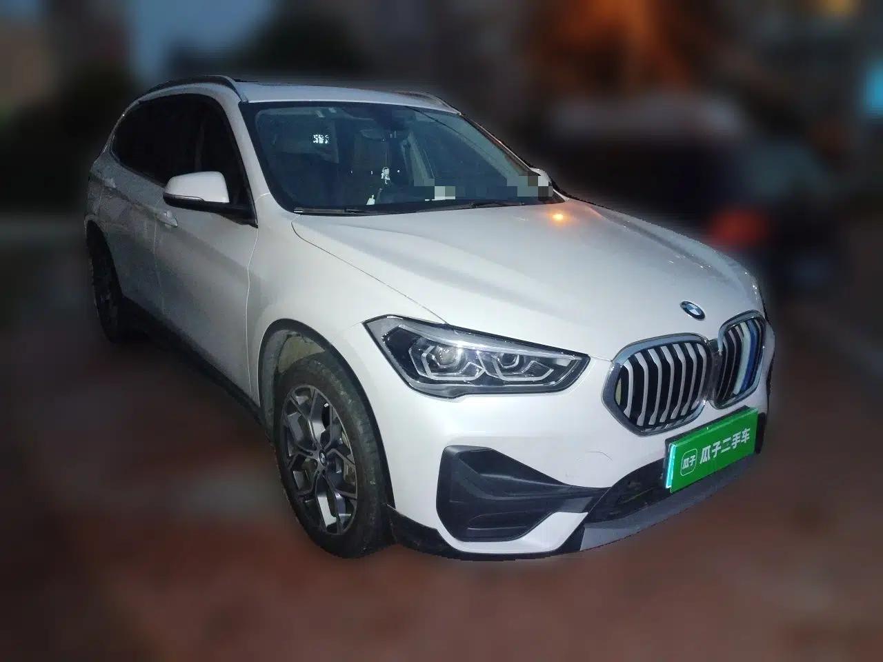 BMW X1 2020 sDrive25Li Leading Model — миниатюра 3