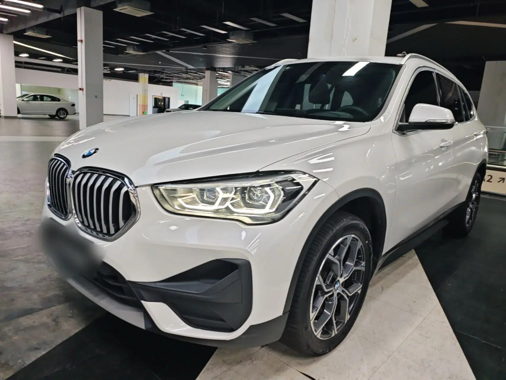 BMW X1 2021 sDrive25Li Leading Model — миниатюра 1