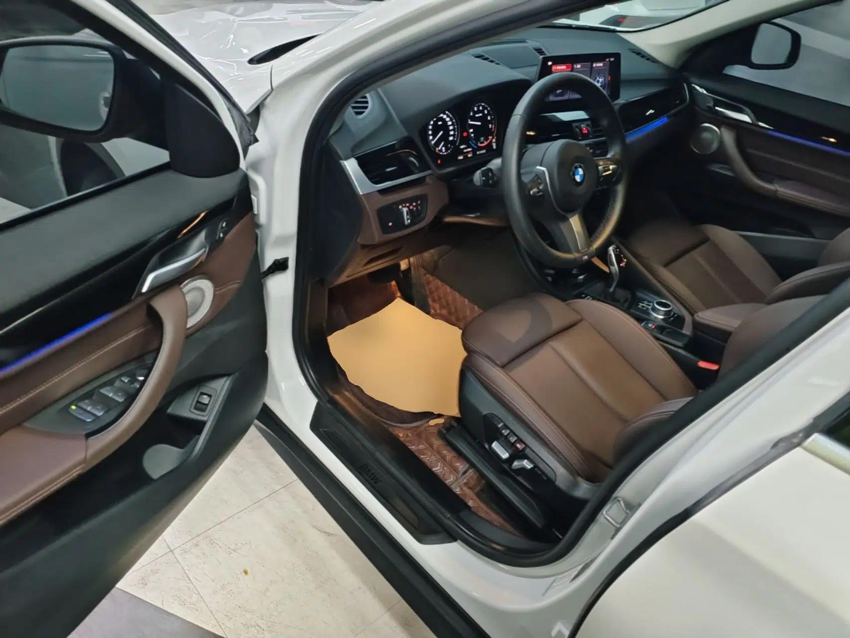 BMW X1 2021 sDrive25Li Leading Model — миниатюра 18