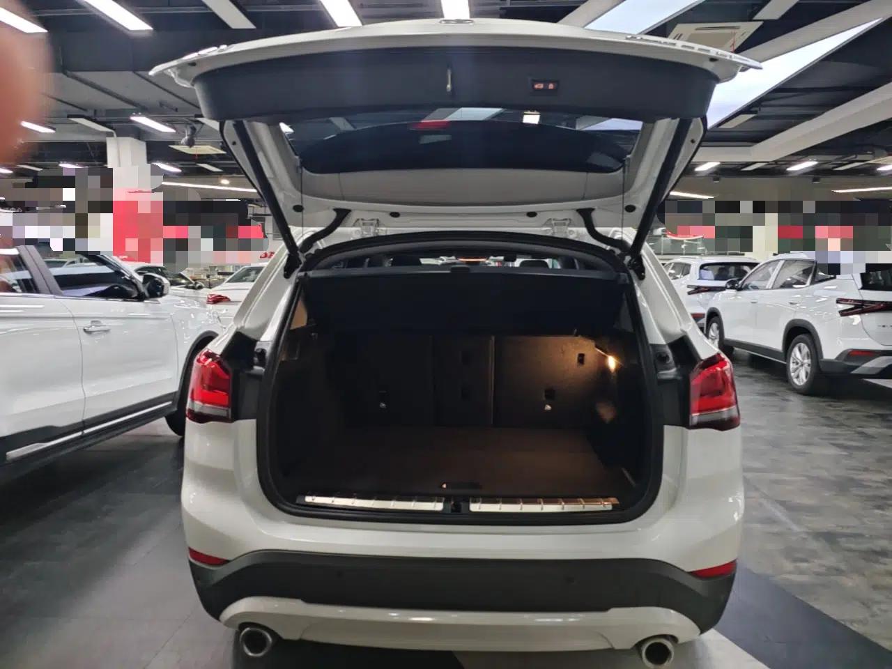BMW X1 2021 sDrive25Li Leading Model — миниатюра 22