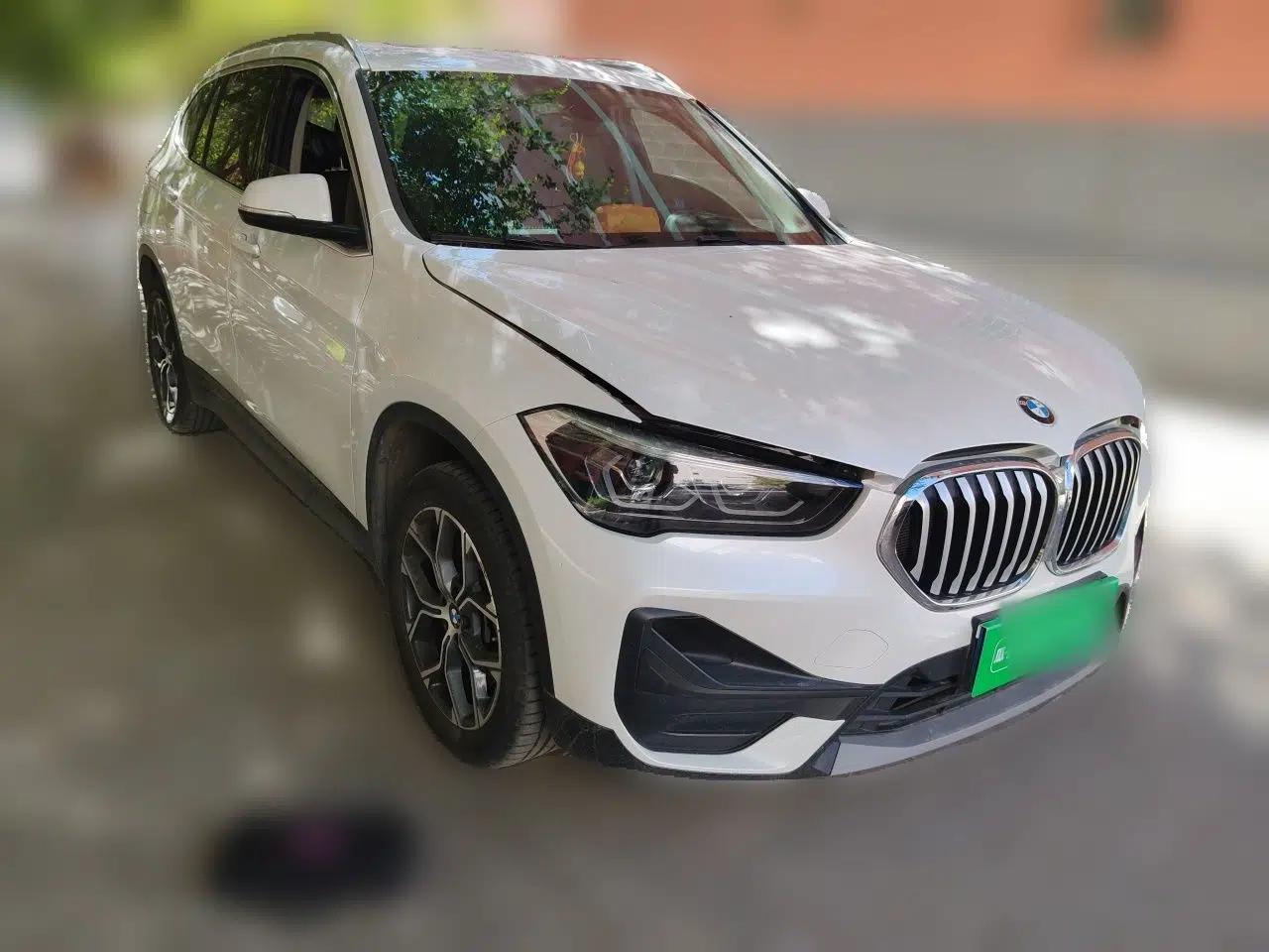 BMW X1 2021 Restyled sDrive25Li Leading Edition — миниатюра 3