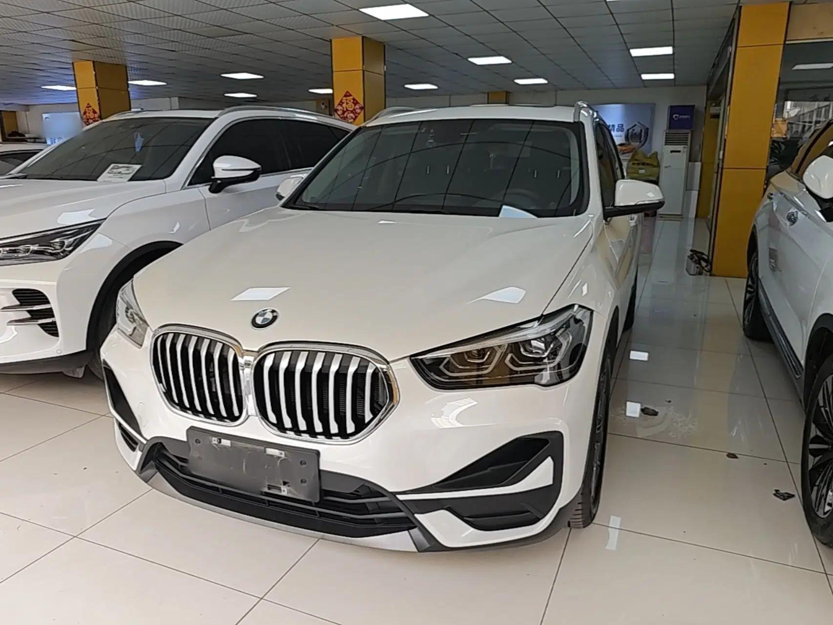 BMW X1 2021 sDrive25Li Leading Model — миниатюра 1