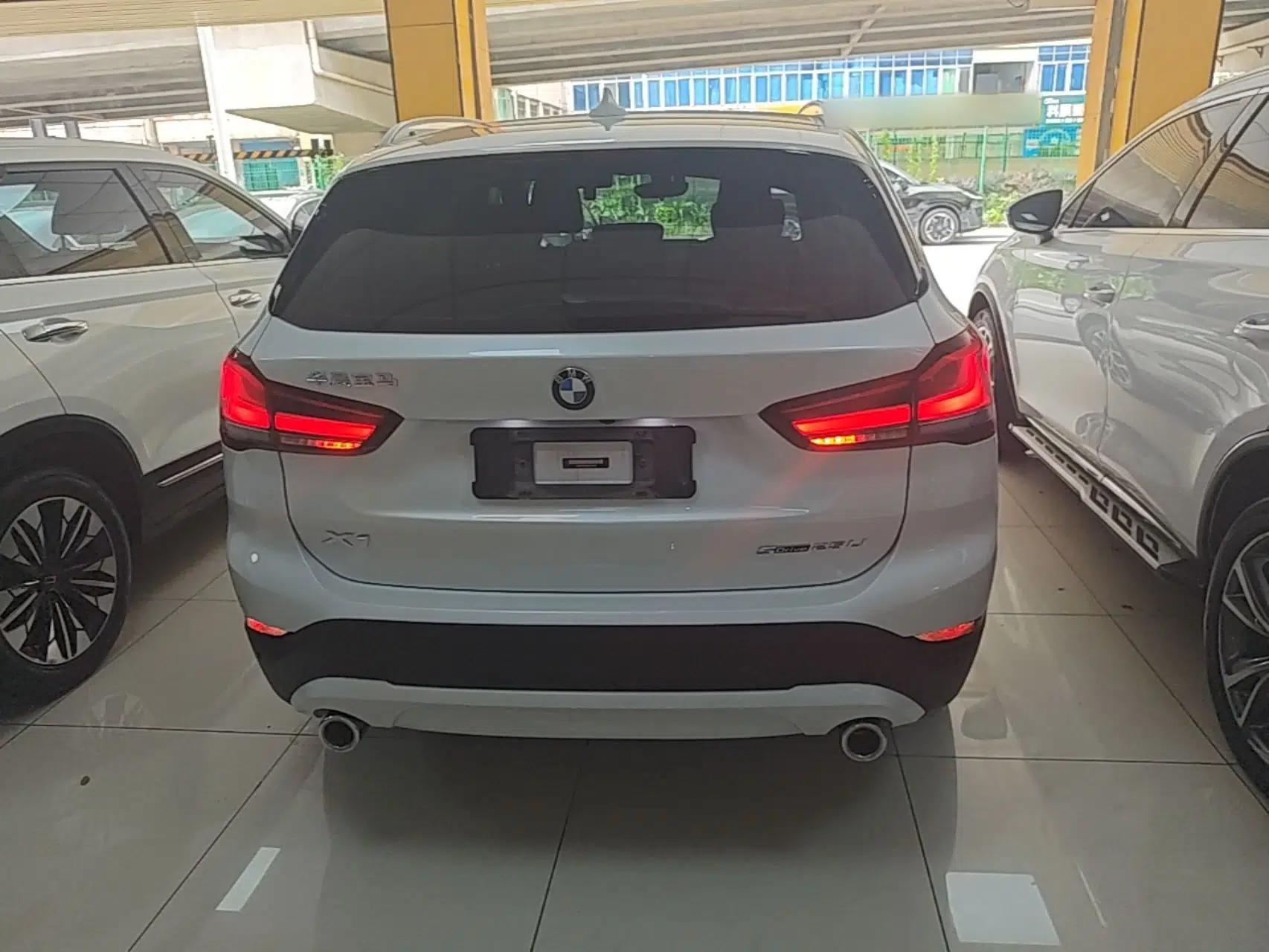 BMW X1 2021 sDrive25Li Leading Model — миниатюра 5