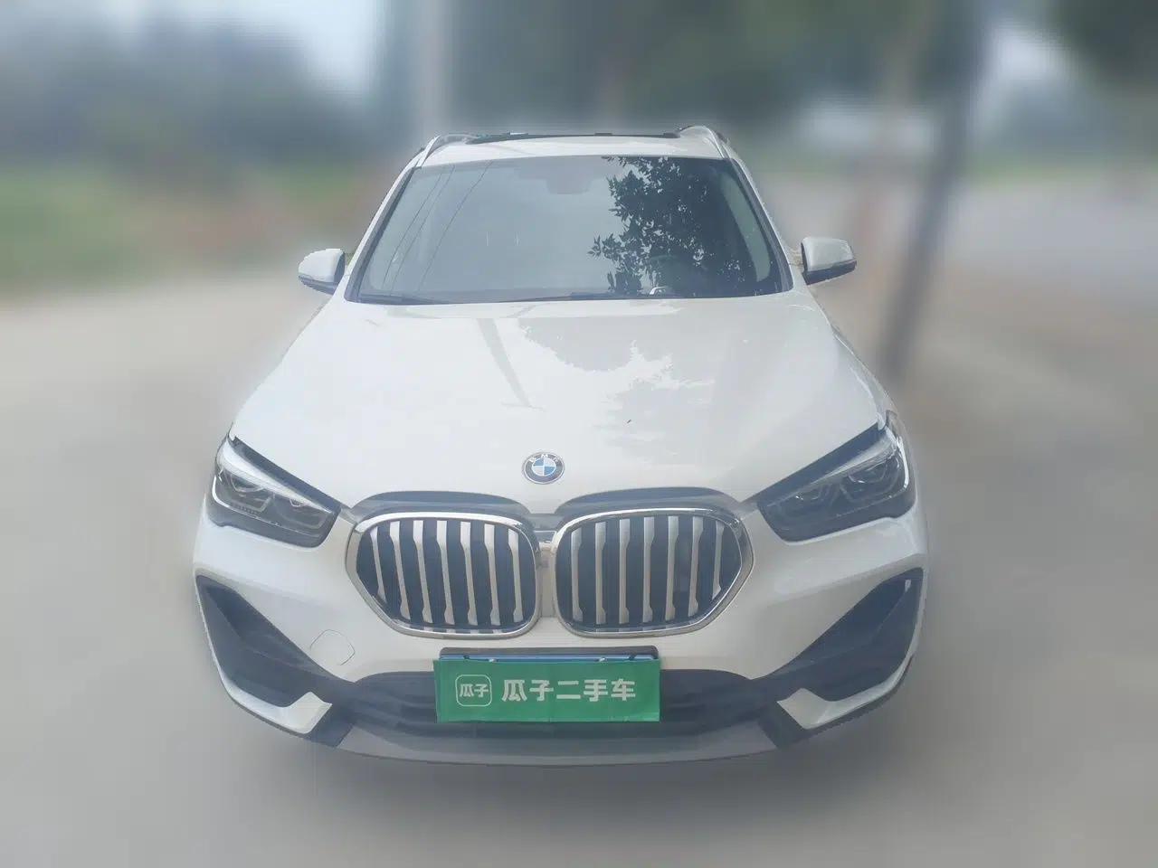 BMW X1 2022 sDrive25Li Leading Model — миниатюра 2
