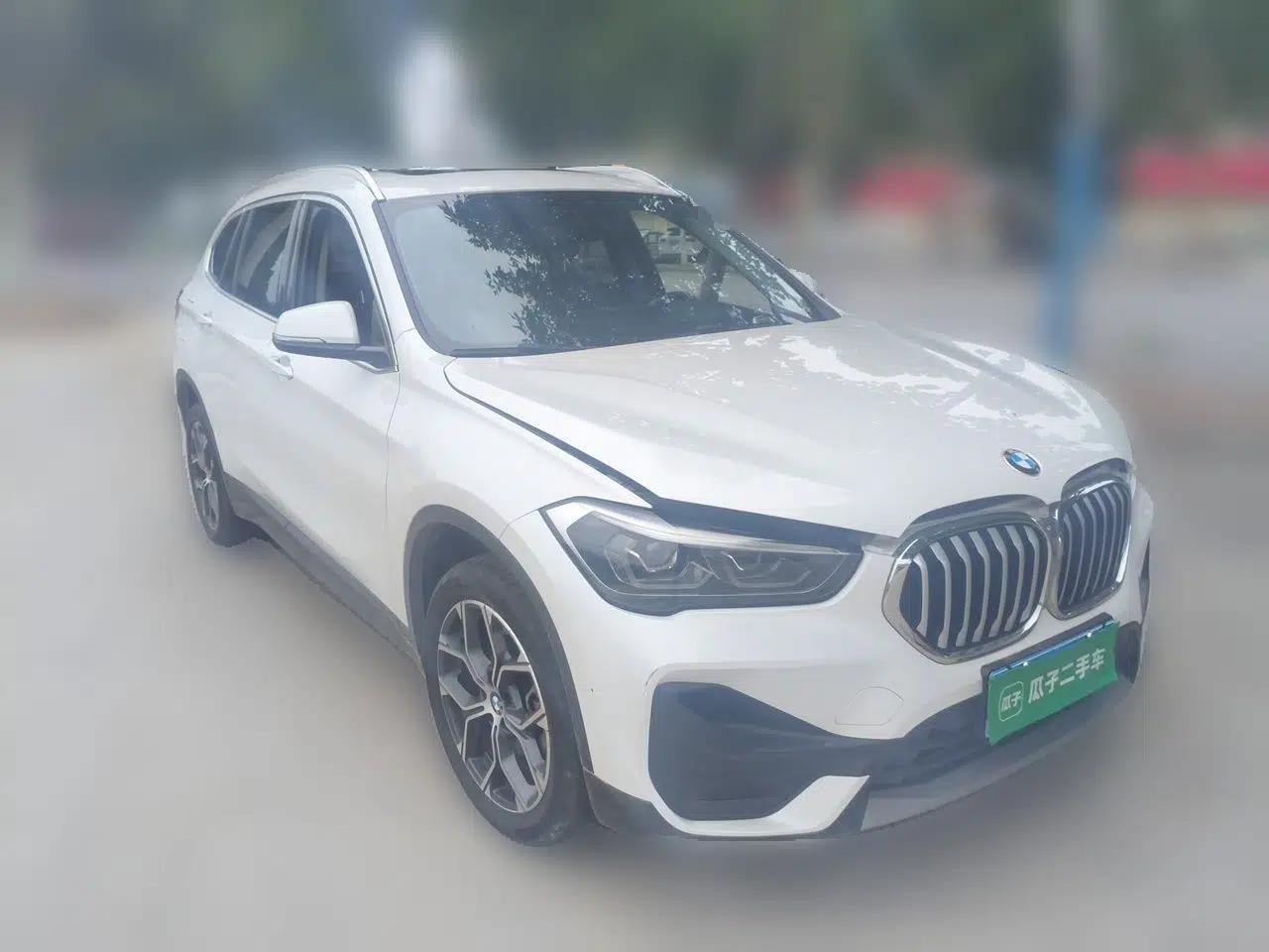 BMW X1 2022 sDrive25Li Leading Model — миниатюра 3
