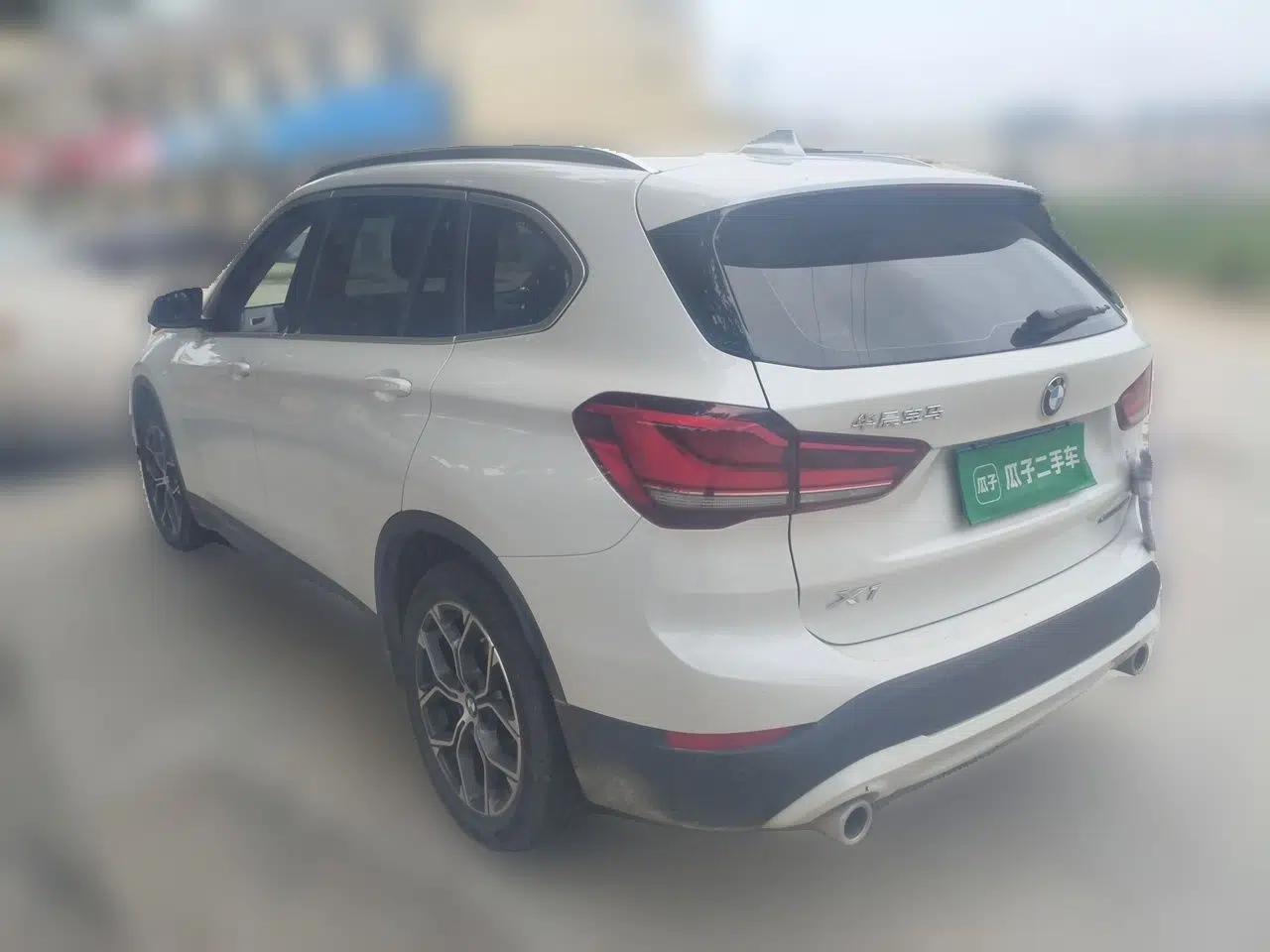 BMW X1 2022 sDrive25Li Leading Model — миниатюра 4