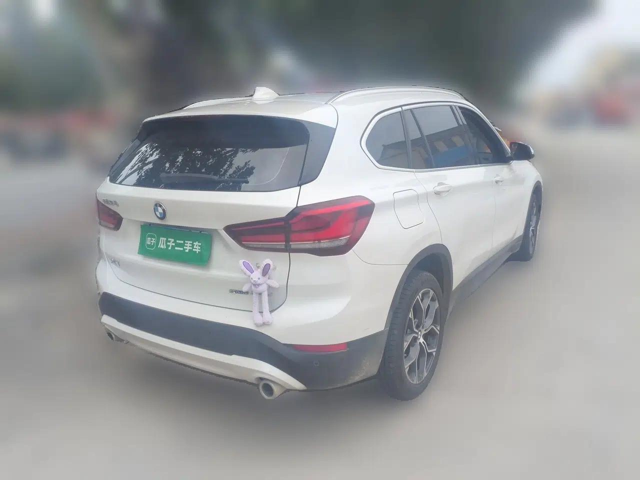 BMW X1 2022 sDrive25Li Leading Model — миниатюра 6