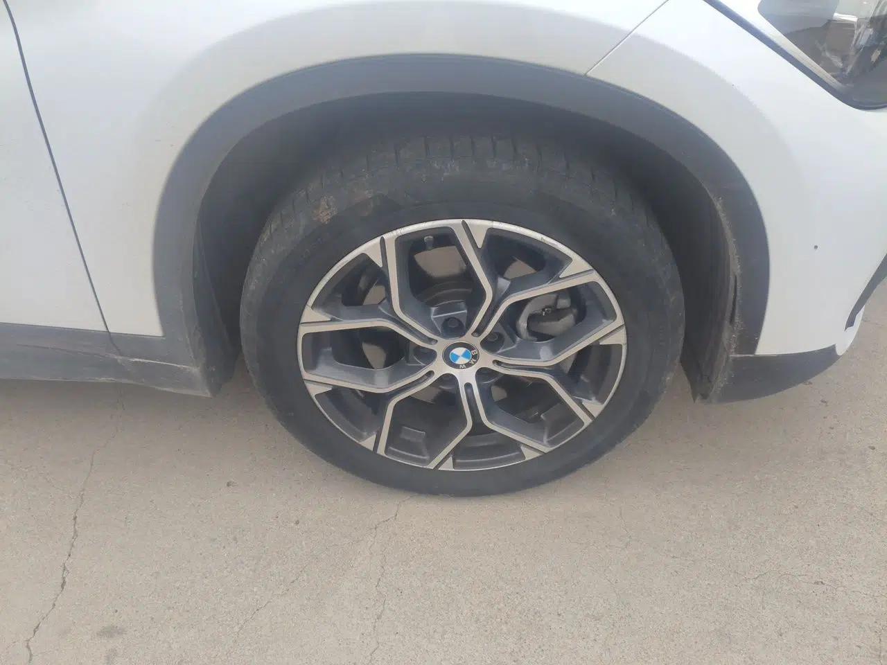 BMW X1 2022 sDrive25Li Leading Model — миниатюра 8