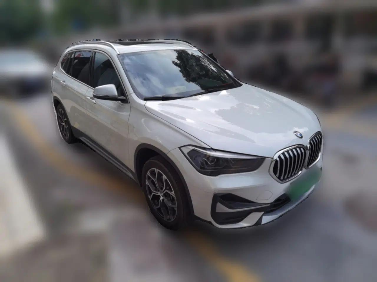 BMW X1 2022 sDrive20Li Fashion Model — миниатюра 3