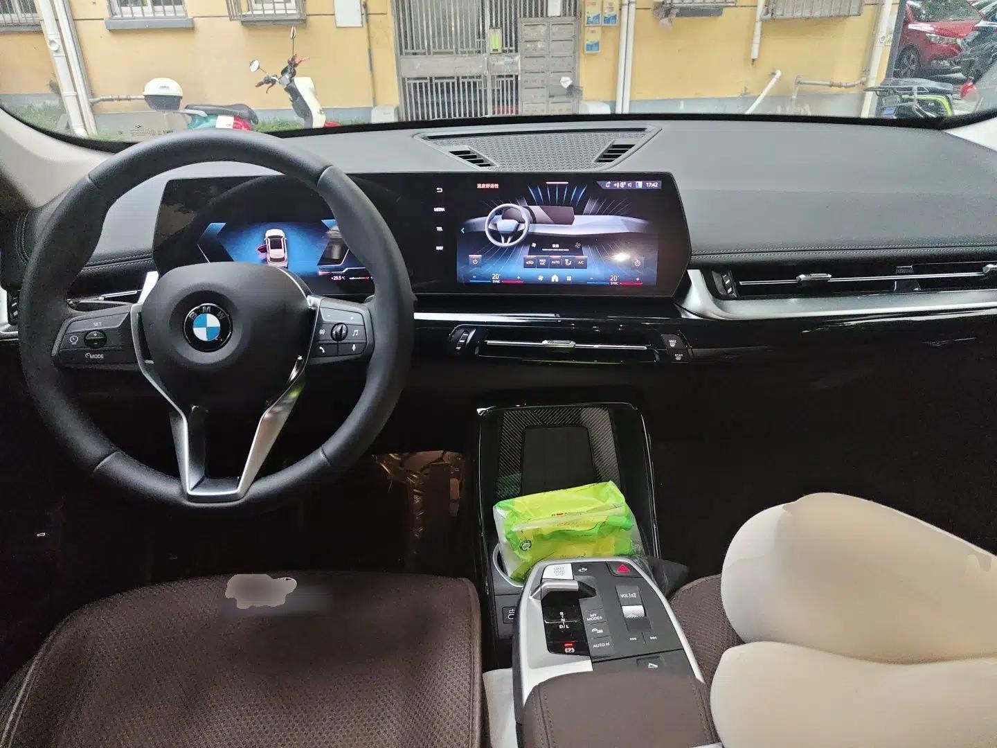 BMW X1 2025 Model sDrive25Li X Design Package — миниатюра 9