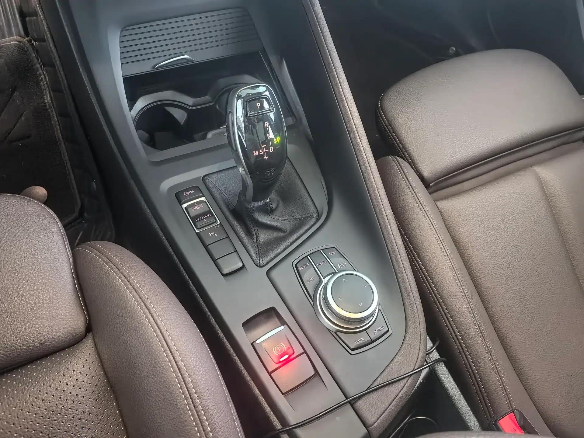 BMW X1 2022 sDrive25Li Leading Model — миниатюра 11