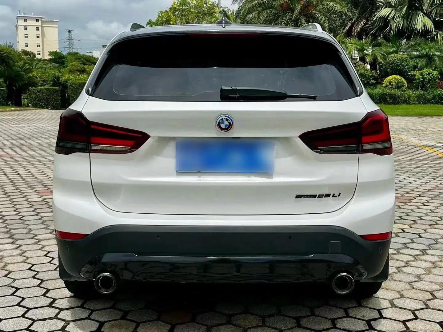 BMW X1 2022 sDrive25Li Leading Model — миниатюра 5